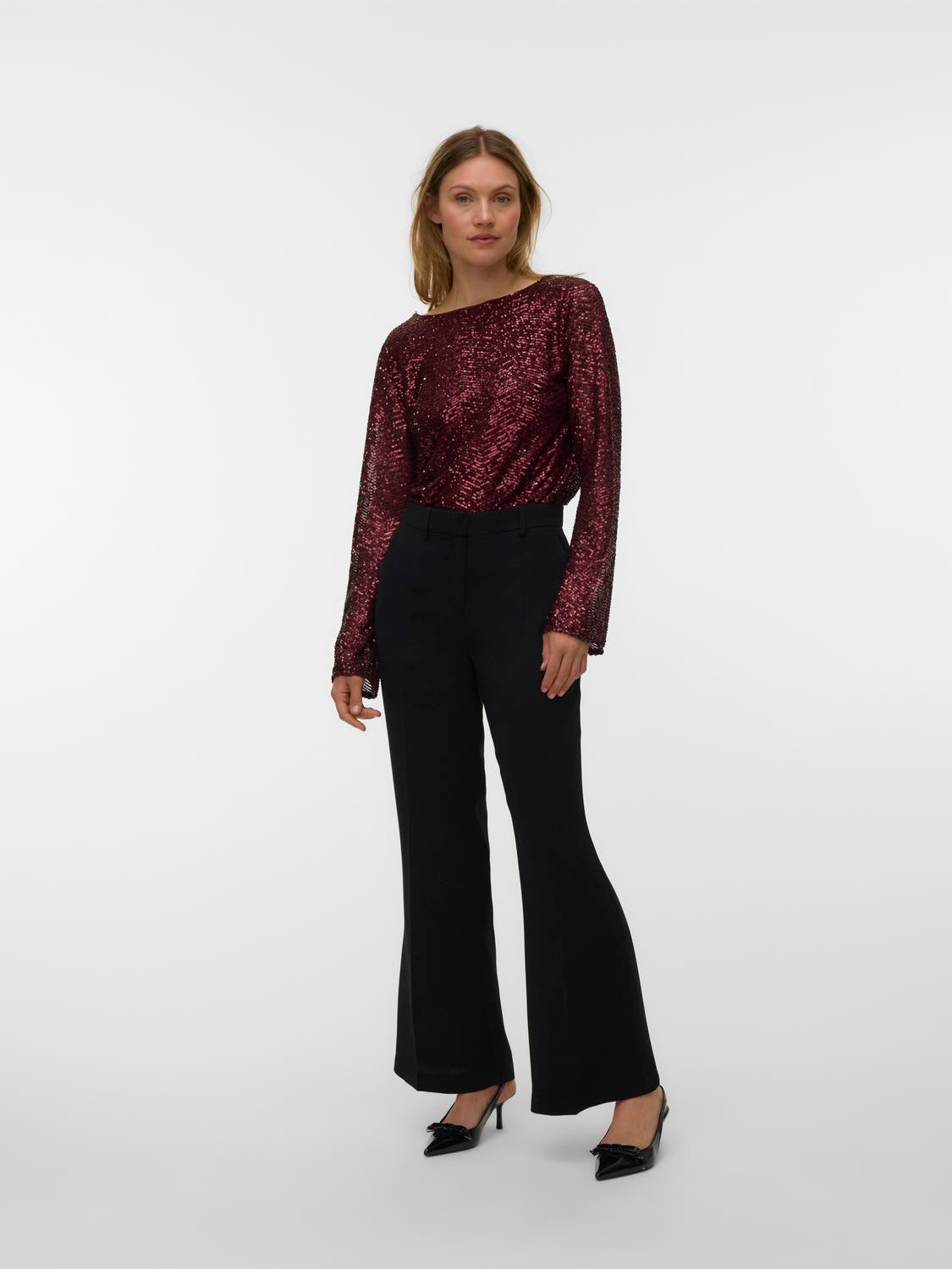 model_shot-front